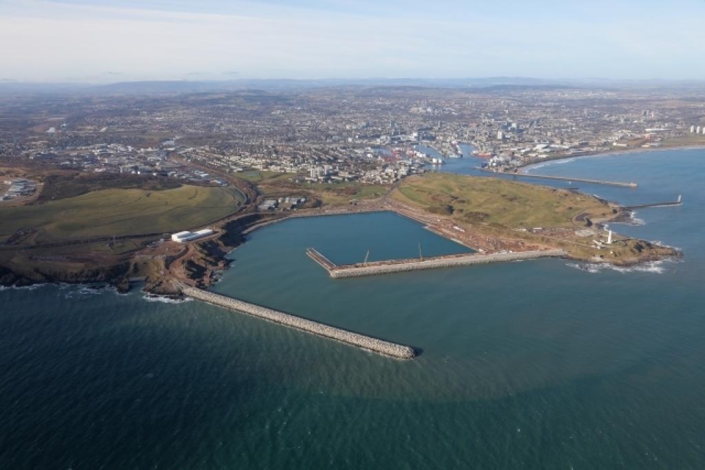 File No 01 1 640 427